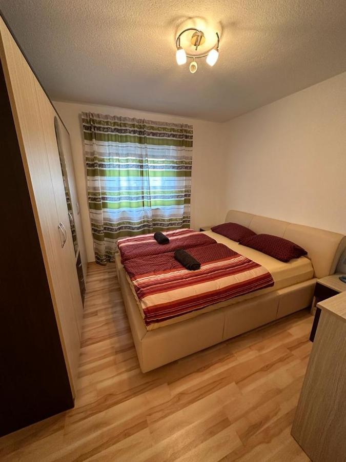 דירות ליבנו Apartman Jaca מראה חיצוני תמונה