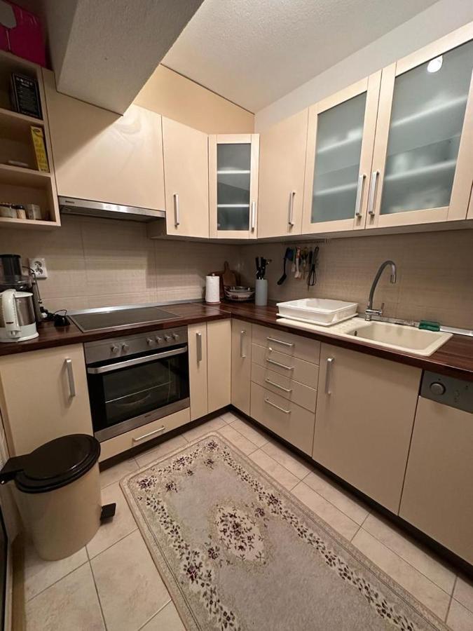 דירות ליבנו Apartman Jaca מראה חיצוני תמונה